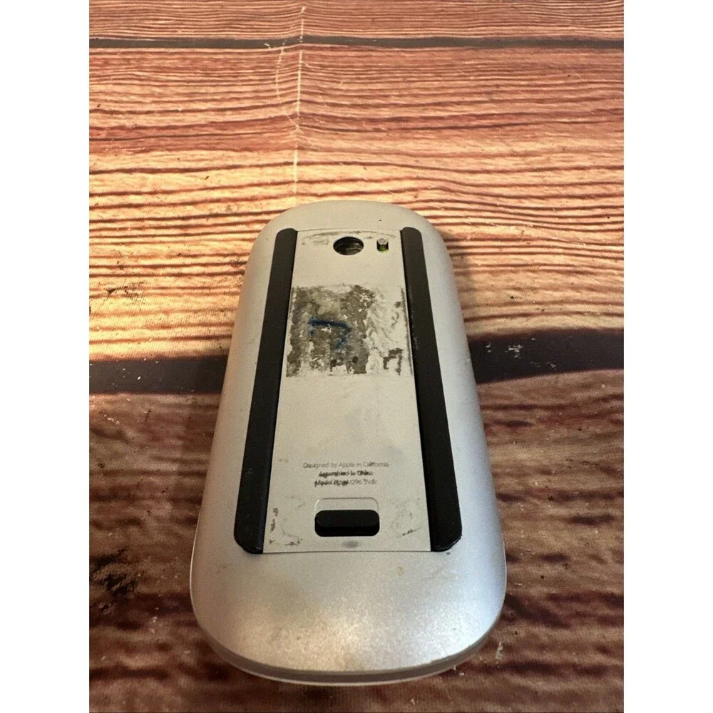 Genuine Apple A1296 White Wireless Bluetooth Magic Mouse - WORKING